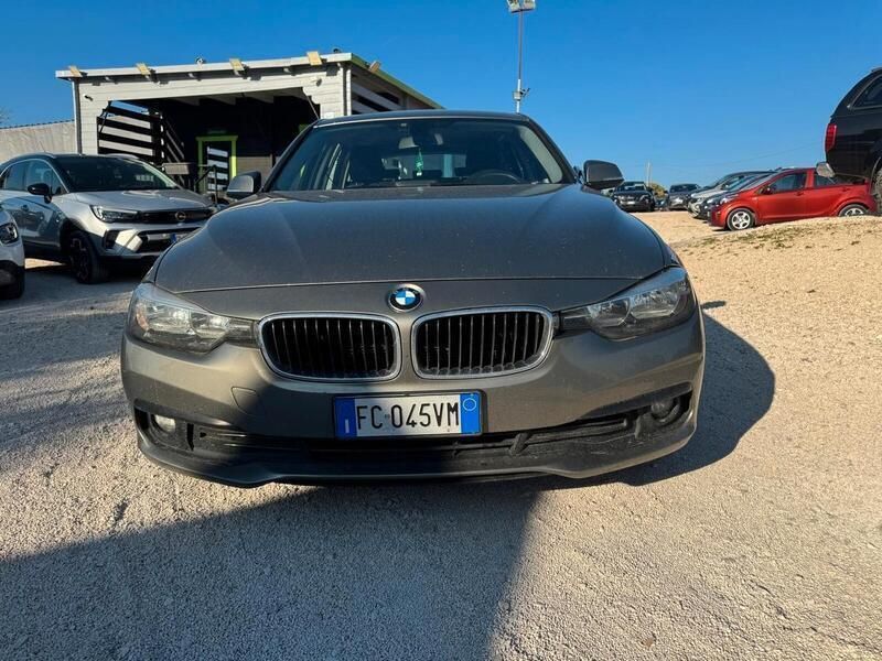 Usata BMW 316 Sport Line 116 CV (85 kW) 2016 Grigio Station wagon