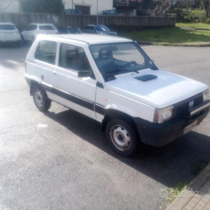 Usata Fiat Panda 4x4 Trekking 50 CV (36 kW) 1993 Bianco Utilitaria
