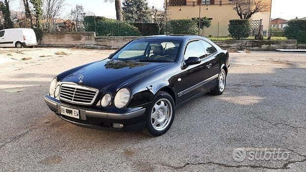 Usata Mercedes CLK200 191 CV (140 kW) 1999 Nero Coupé