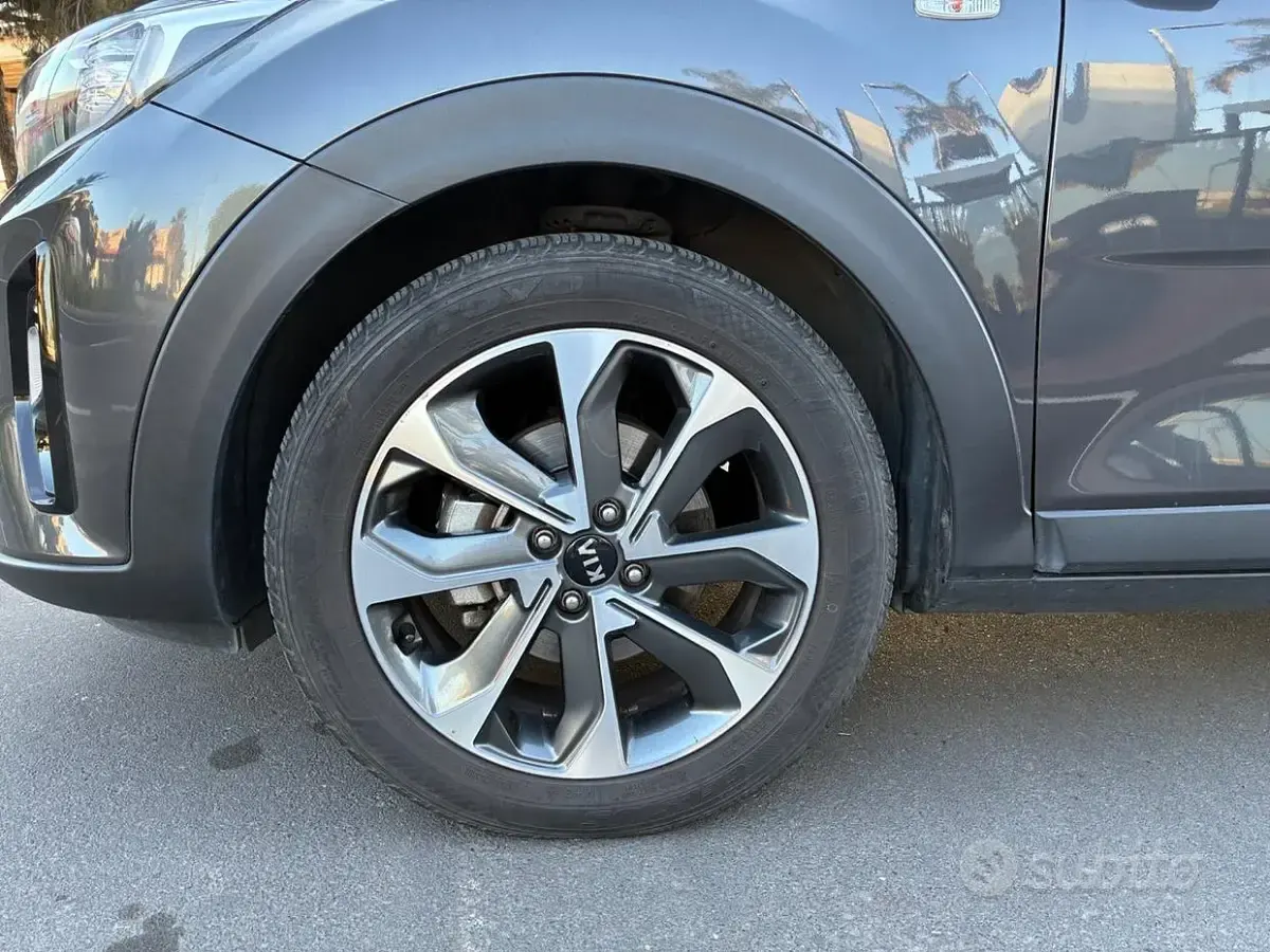 Usata Kia Stonic 110 CV (80 kW) 2018 Grigio SUV