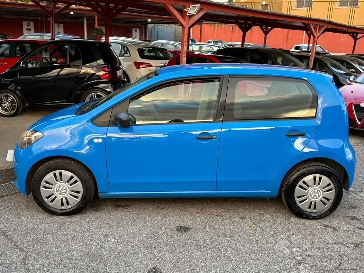 Usata VW up! 68 CV (50 kW) 2015 Bluazzurro Utilitaria