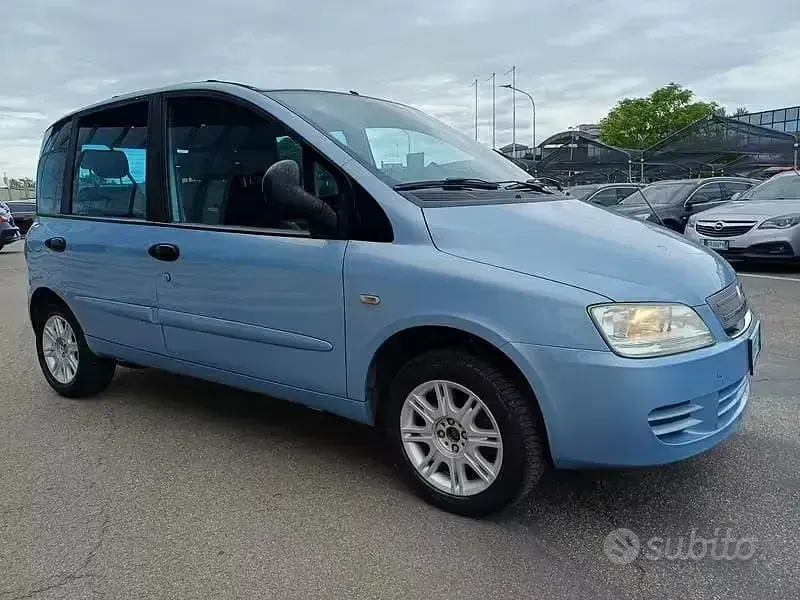 Usata Fiat Multipla 103 CV (75 kW) 2006 Bluazzurro Monovolume