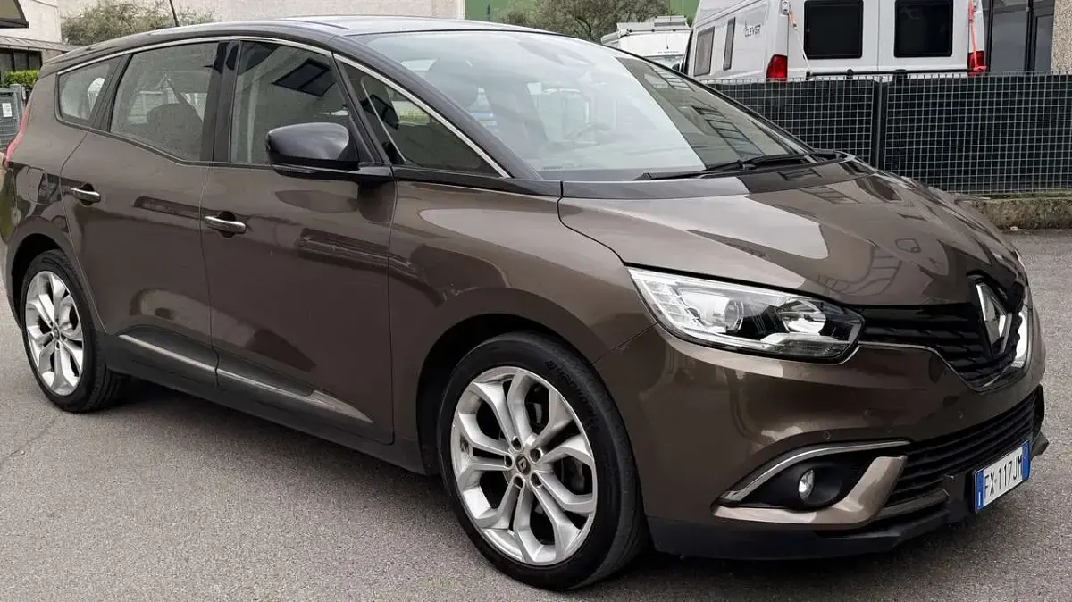 Usata Renault Scénic IV 120 CV (88 kW) 2019 Other Monovolume