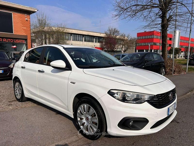 Usata Fiat Tipo 95 CV (69 kW) 2017 Bianco Berlina