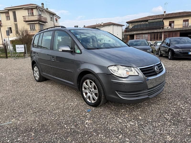 Usata VW Touran 105 CV (77 kW) 2007 Grigio Monovolume