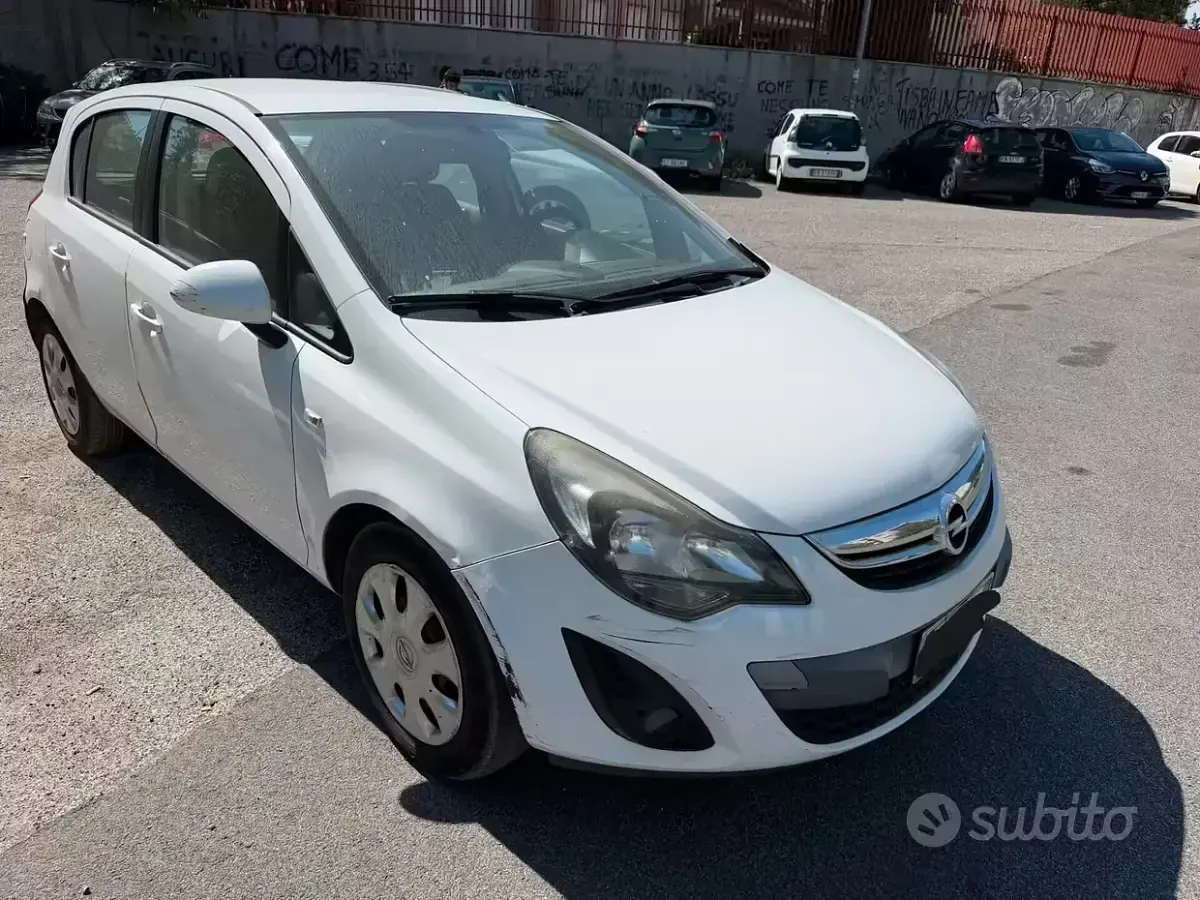 Usata Opel Corsa Edition 95 CV (69 kW) 2015 Bianco Utilitaria