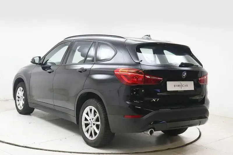 Gebraucht BMW X1 Efficient Dynamics 115 PS (84 kW) 2021 Gelb SUV