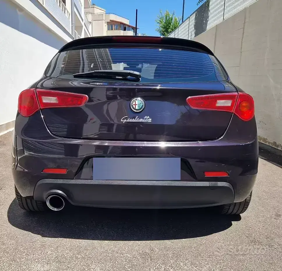 Usata Alfa Romeo Giulietta 109 CV (80 kW) 2012 Nero Utilitaria
