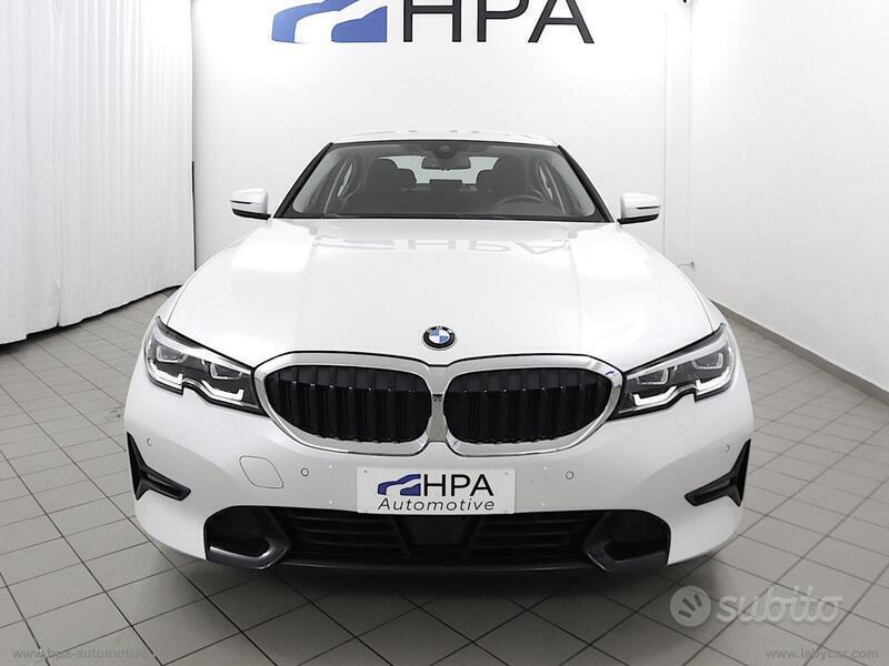 Usato 2019 BMW 318 2.0 Diesel 150 CV (32.890 €)