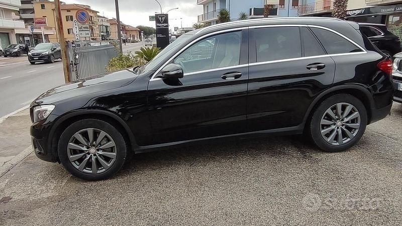 Usata Mercedes GLC220 Exclusive 170 CV (125 kW) 2015 Nero metallizzato SUV
