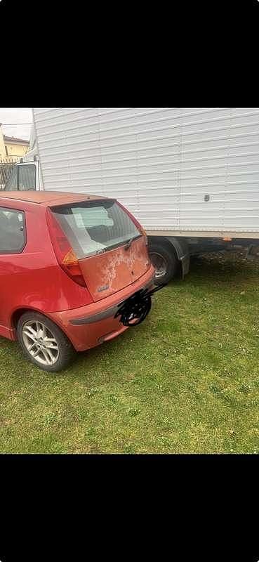 Occasion Fiat Punto 80 ch (58 kW) 2003 Rouge Citadine