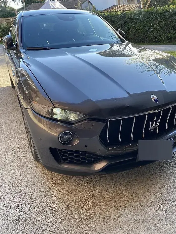 Usata Maserati Levante 350 CV (257 kW) 2019 Grigio SUV