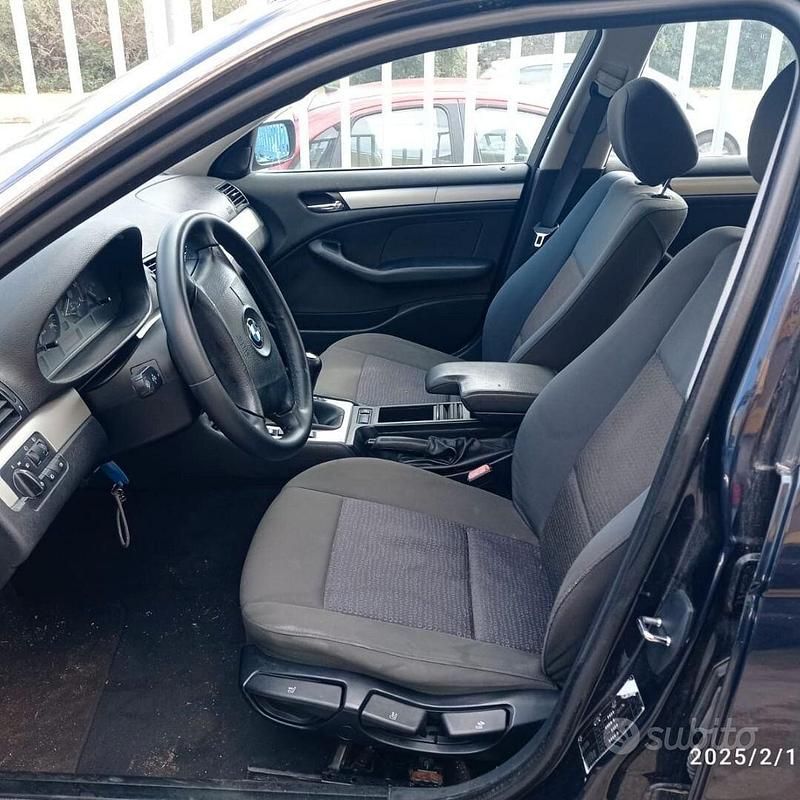 Usata BMW 320 Efficient Dynamics 150 CV (110 kW) 2003 Blu Berlina