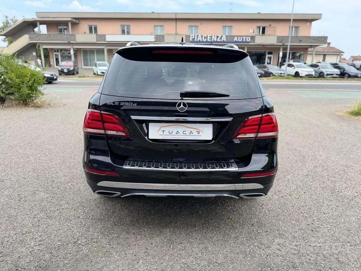 Usata Mercedes GLE250 Exclusive 204 CV (150 kW) 2018 Nero SUV