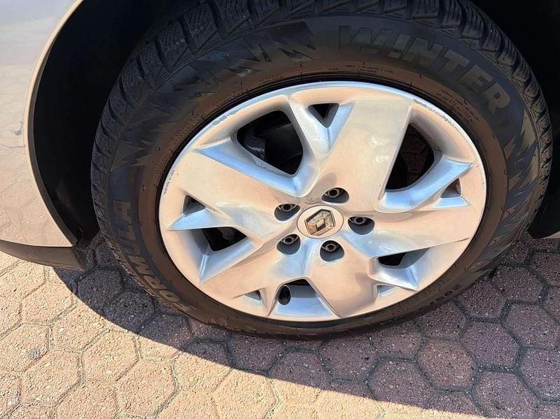 Usata Renault Mégane III 110 CV (80 kW) 2012 Argento Station wagon