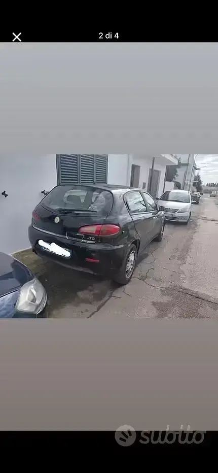 Usata Alfa Romeo 147 116 CV (85 kW) 2005 Nero Utilitaria