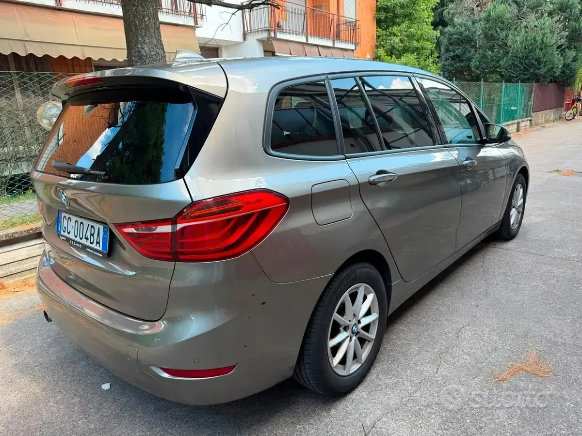 Usata BMW 218 Advantage 150 CV (110 kW) 2016 Marrone Station wagon
