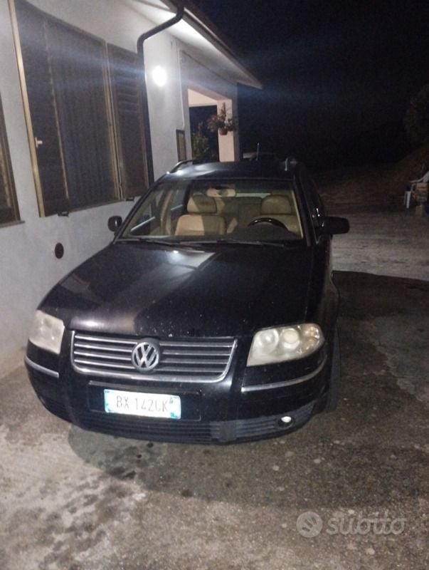 Usata VW Passat 130 CV (95 kW) 2001 Nero Station wagon