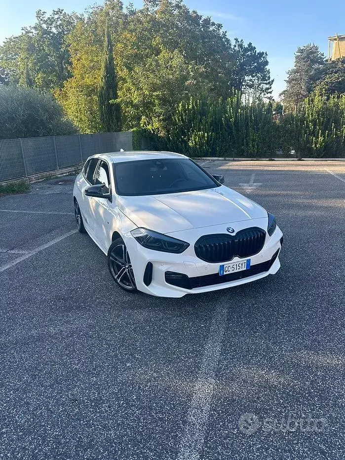 Usata BMW 118 150 CV (110 kW) 2020 Bianco Utilitaria