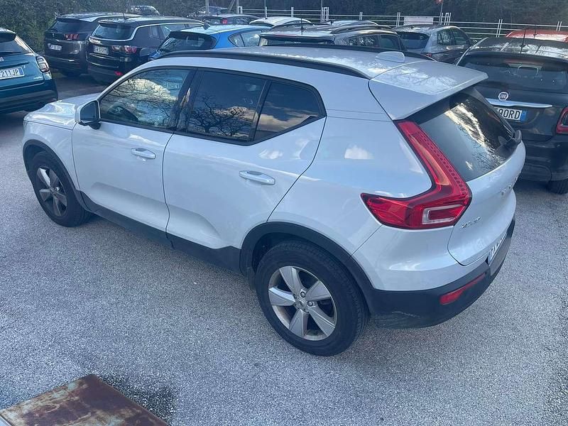 Usata Volvo XC40 Momentum 150 CV (110 kW) 2019 Bianco SUV