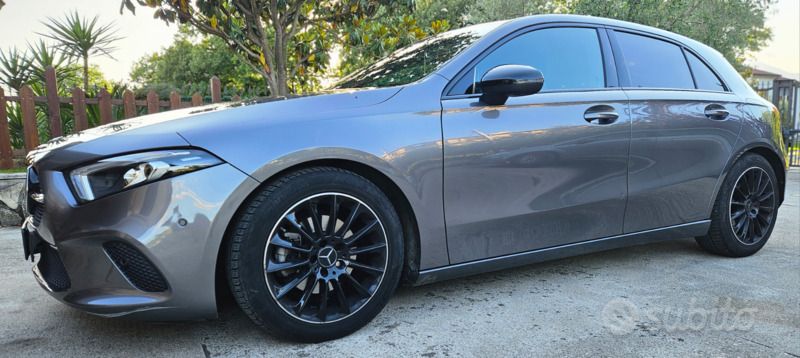 Usata Mercedes A180 136 CV (100 kW) 2018 Grigio Berlina