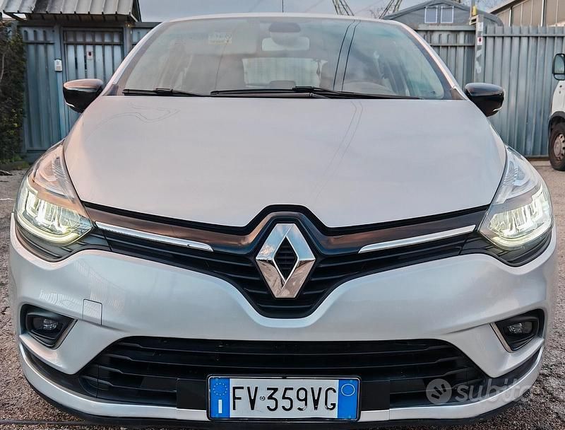 Usata Renault Clio IV Zen 90 CV (66 kW) 2019 Grigio Berlina