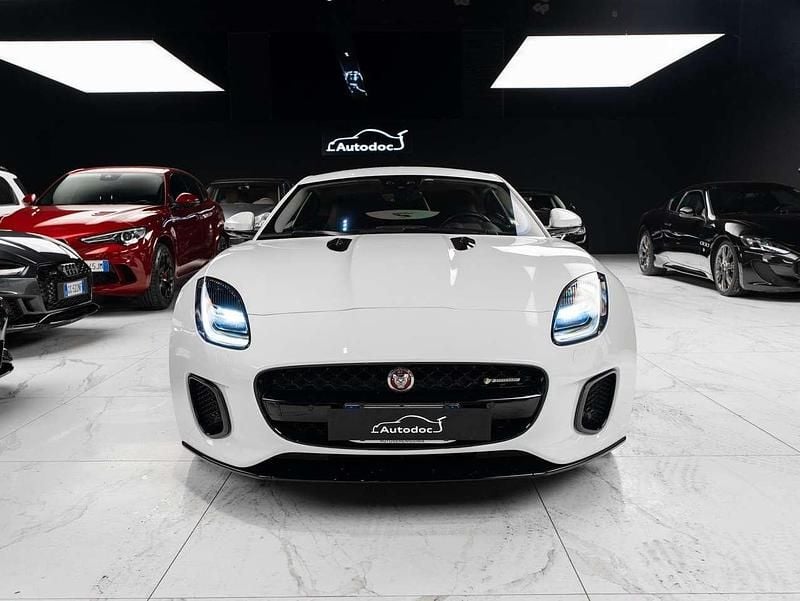 Usata Jaguar F-Type R-Dynamic 300 CV (220 kW) 2019 Bianco Coupé