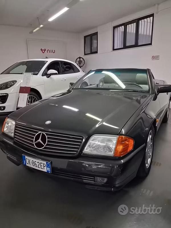 Usata Mercedes SL300 231 CV (169 kW) 1992 Grigio Cabrio