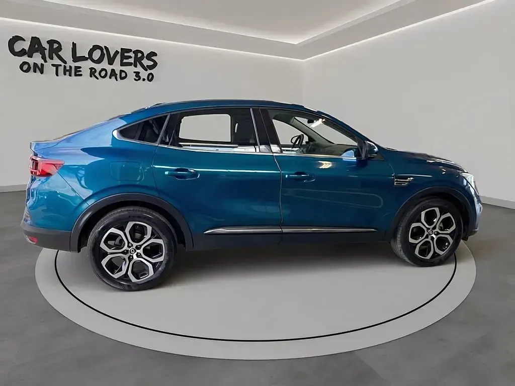 Usata Renault Arkana Techno 145 CV (106 kW) 2023 Rrf blu zanzibar SUV