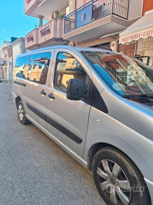 Usata Peugeot Expert 120 CV (88 kW) 2009 Grigio Furgone