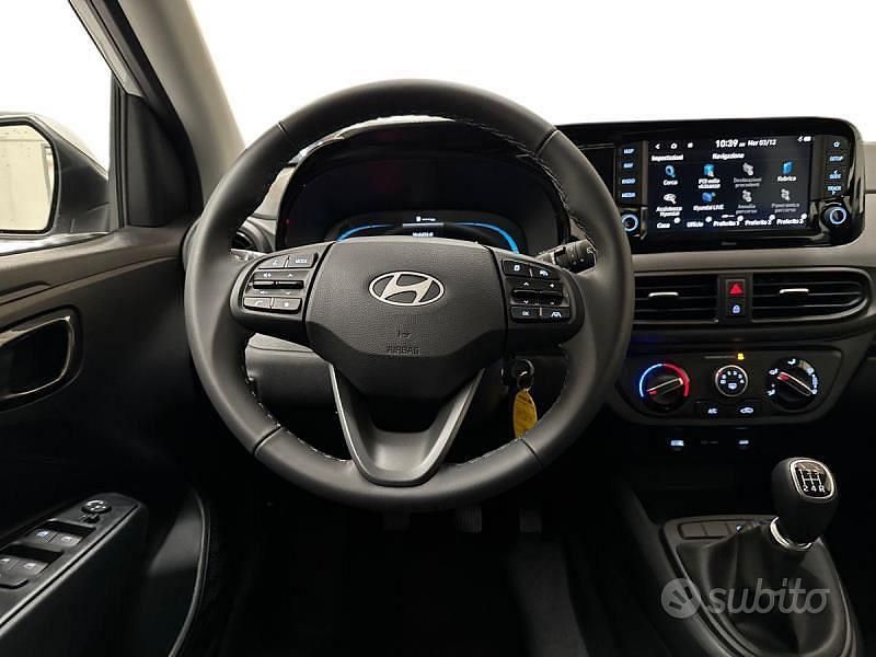 Nuova Hyundai i10 63 CV (46 kW) 2025 Grigio Utilitaria