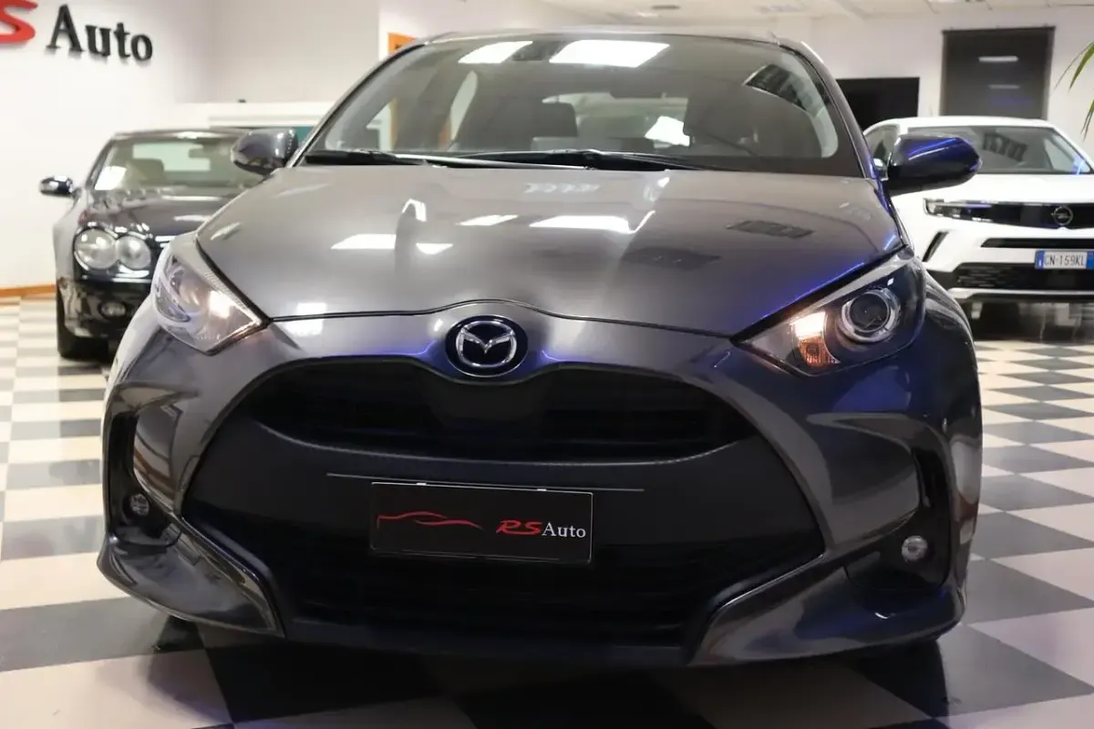 Usata Mazda 2 Prime-Line 92 CV (67 kW) 2023 Grigio Utilitaria