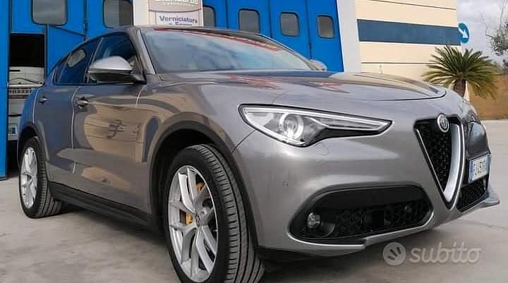 Usata Alfa Romeo Stelvio Executive 210 CV (154 kW) 2018 Grigio SUV