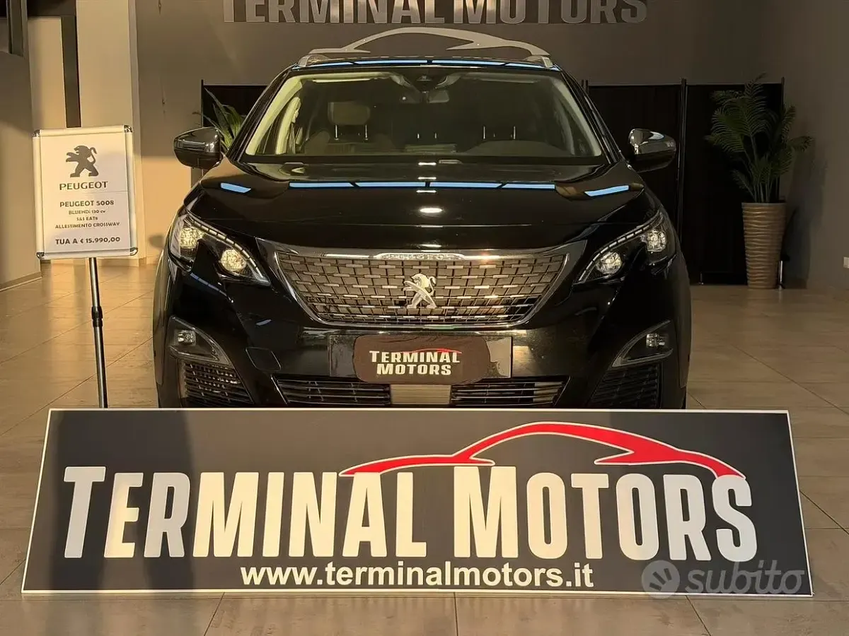 Gebraucht Peugeot 5008 Crossway 131 PS (96 kW) 2021 Schwarz SUV