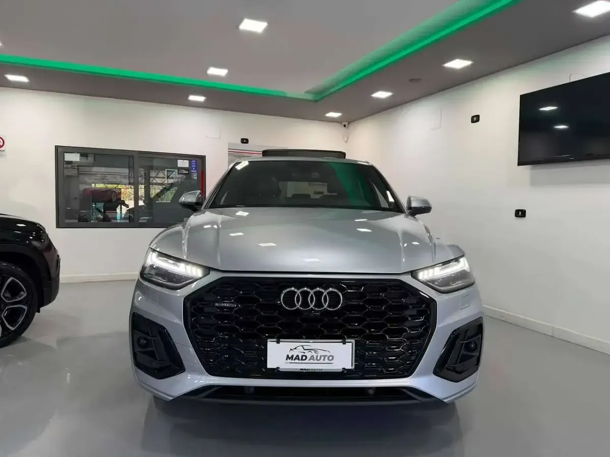Usata Audi Q5 Sportback S-Line 204 CV (150 kW) 2021 Argento SUV