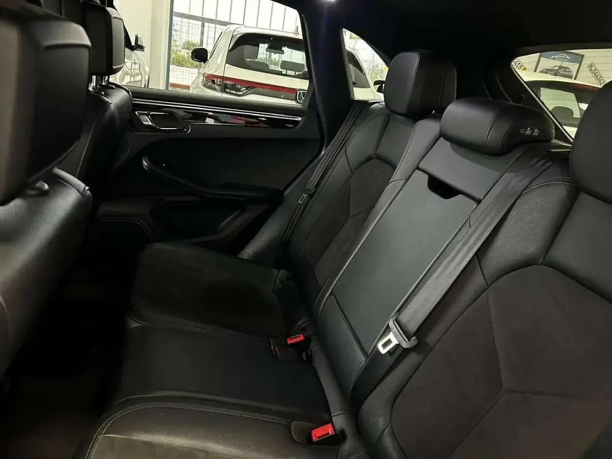 Usata Porsche Macan 250 CV (183 kW) 2017 Nero SUV