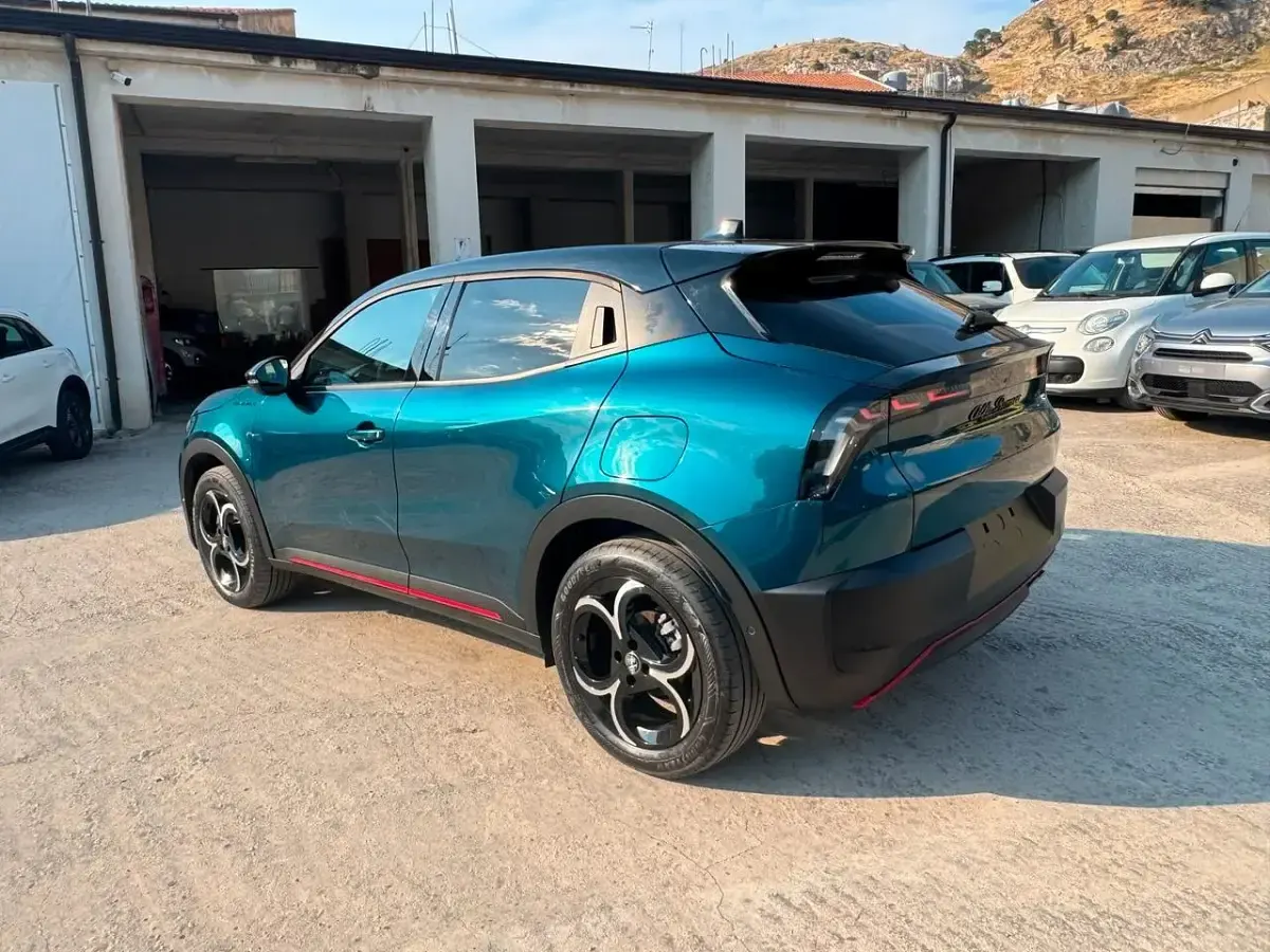 Usata Alfa Romeo GT Junior Edizione Speciale 136 CV (100 kW) 2025 Blu SUV