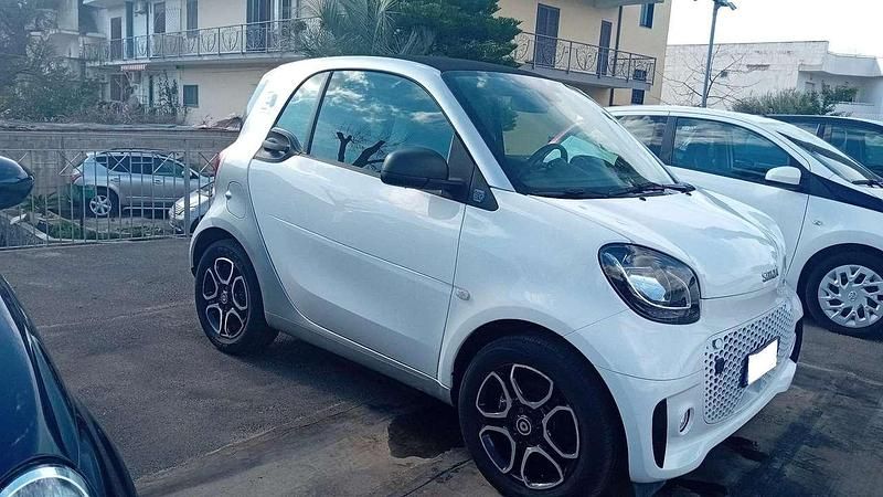 Bianco Usata 2021 Smart ForTwo Electric Drive Passion Coupé | 10.900 € (Super prezzo) - Immagine 1/4