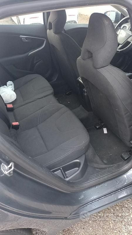 Usata Volvo V40 115 CV (84 kW) 2013 Grigio Berlina