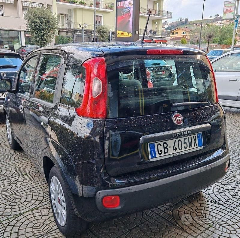 Usata Fiat Panda Easy 69 CV (50 kW) 2020 Nero Utilitaria