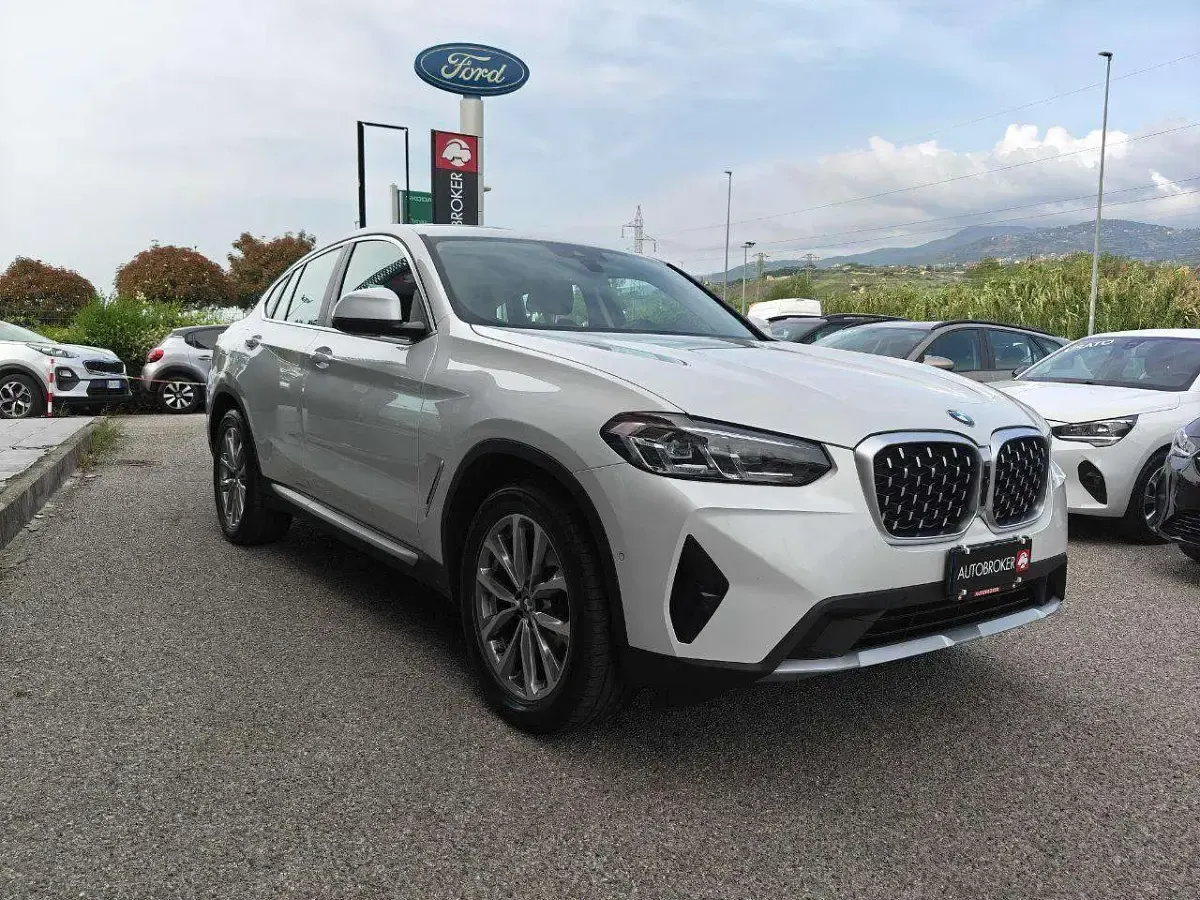 Usata BMW X4 190 CV (139 kW) 2024 Bianco SUV