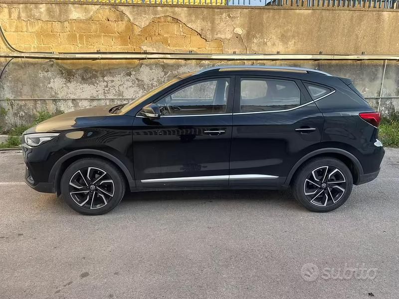Usata MG ZS Luxury 2023 Nero SUV