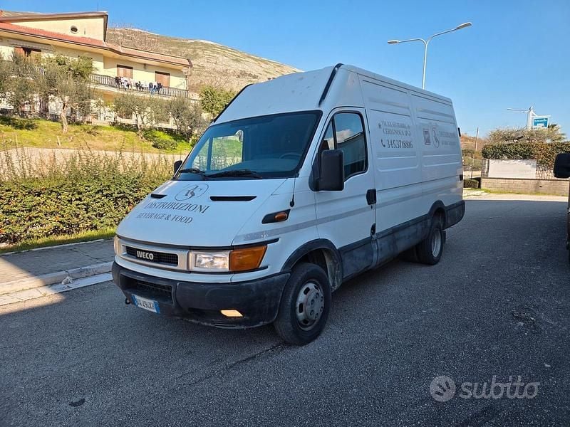 Usata Iveco Daily 145 CV (106 kW) 2002 Bianco Cabrio
