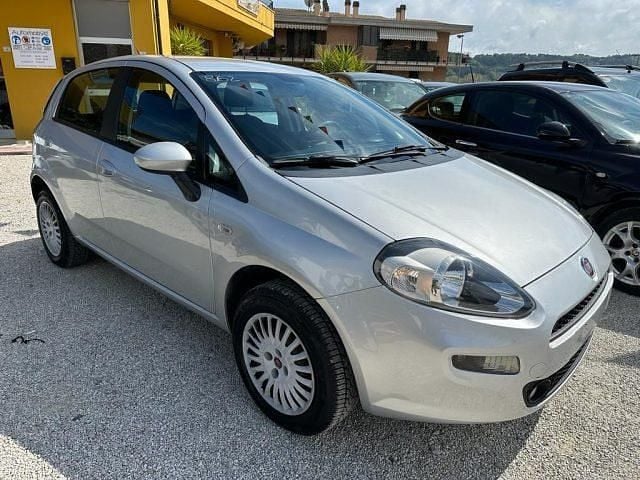 Usata Fiat Punto Street 80 CV (58 kW) 2013 Argento metallizzato Utilitaria