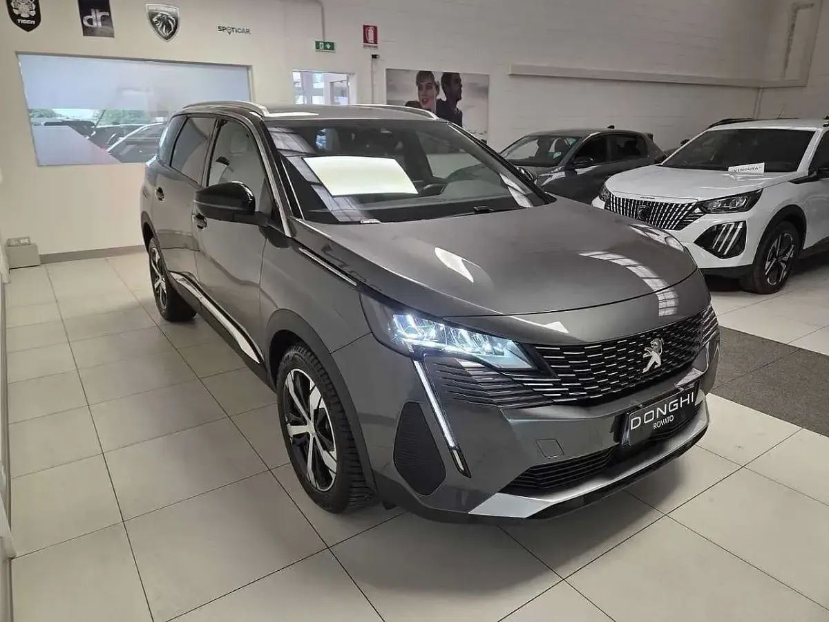Occasion Peugeot 5008 Allure 131 ch (96 kW) 2024 Gris SUV