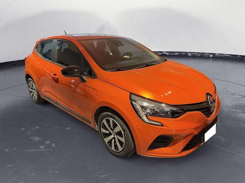 Usata Renault Clio V Equilibre 65 CV (47 kW) 2022 Arancione Utilitaria