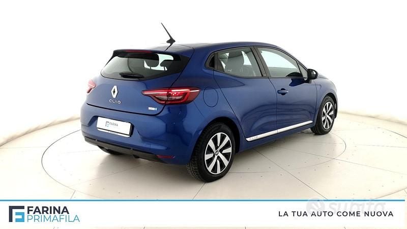 Begagnad Renault Clio V Zen 91 HK (66 kW) 2021 Blå Sedan