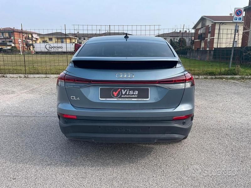 Usata Audi Q4 e-tron Business 150 kW (204 CV) 2023 Grigio SUV