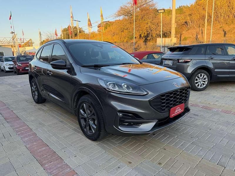 Grigio Usata 2023 Ford Kuga ST-Line X SUV | 20.500 € (Ottimo prezzo) - Immagine 1/4