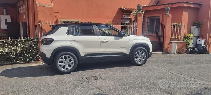 Usata Jeep Avenger 101 CV (74 kW) 2023 Bianco SUV